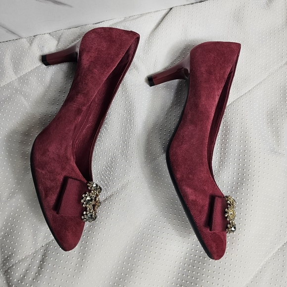 Harson Burgundy Encrusted Brooch Suedette Kitten Heel Pumps - Picture 8 of 10